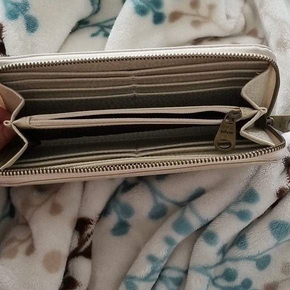 Matt and Nat zippered wallet - Picture 2 of 3